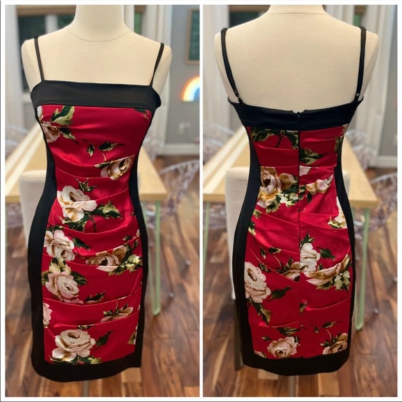 Cache Dresses & Skirts - Cache dress women’s Sz 4 silk vintage 2000s red floral form fitting